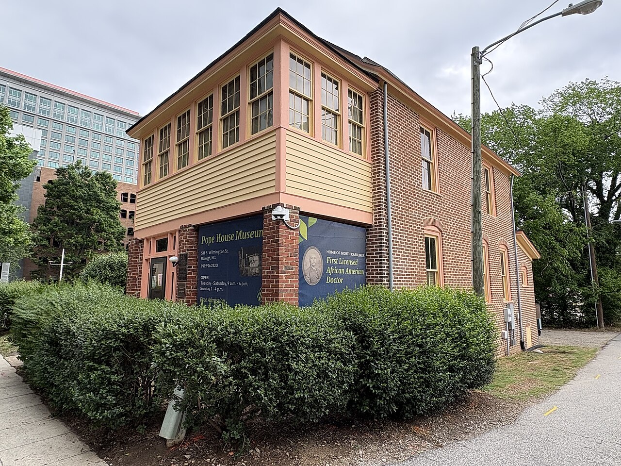 Facade of the Pope House Museum in Raleigh